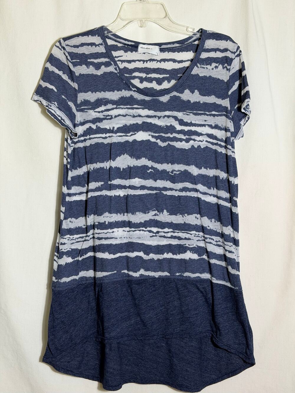 Allen Allen USA Blue Abstract Stripe Tunic Top Large Short Sleeve Knit Tee